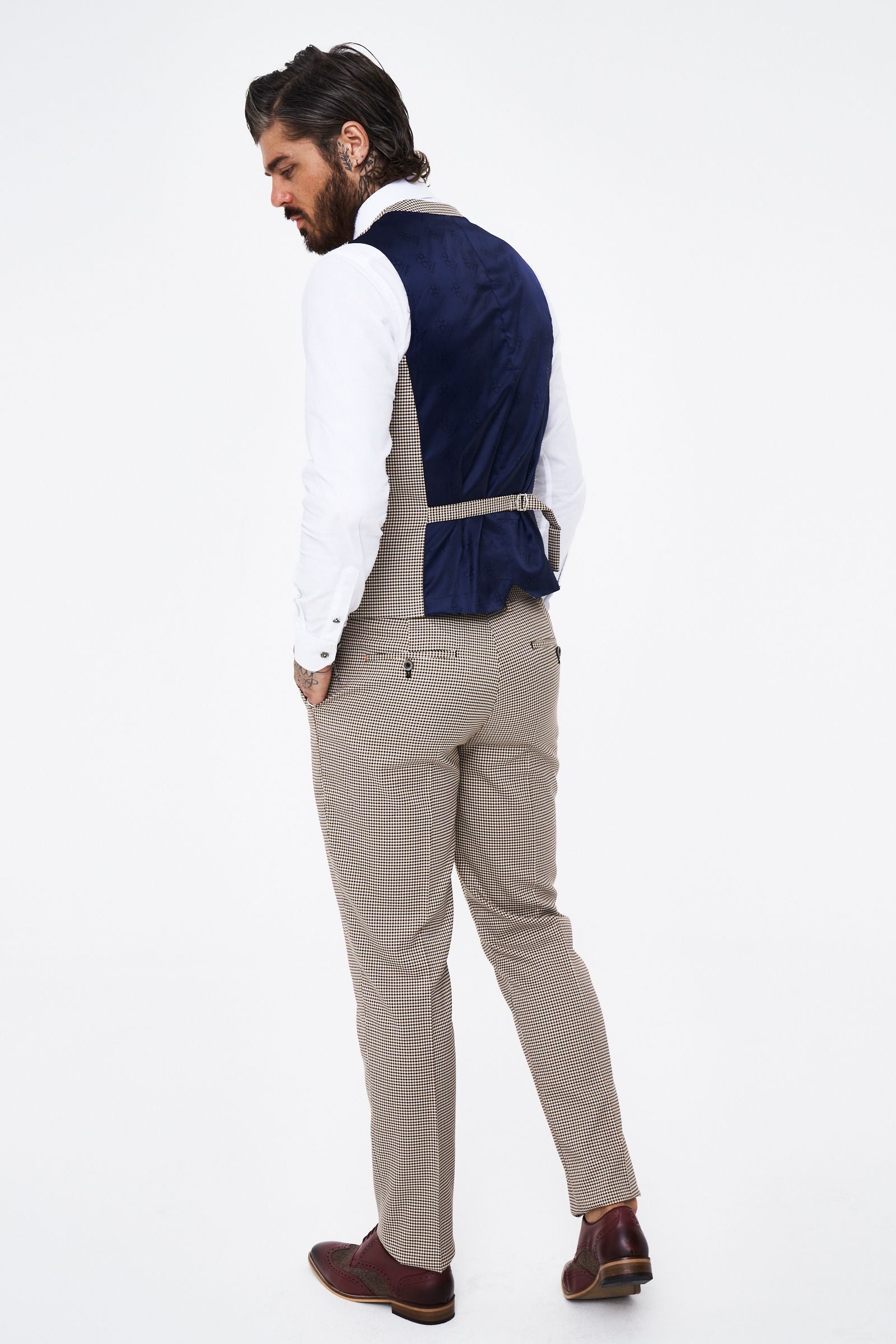 House of Cavani Elwood Houndstooth Skinny Three Piece Suit