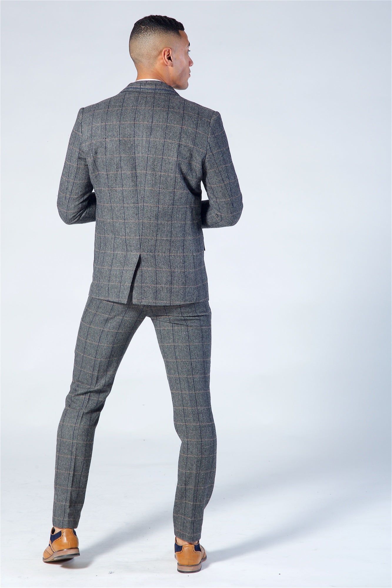 Cavani Albert Grey Tweed Three Piece Suit