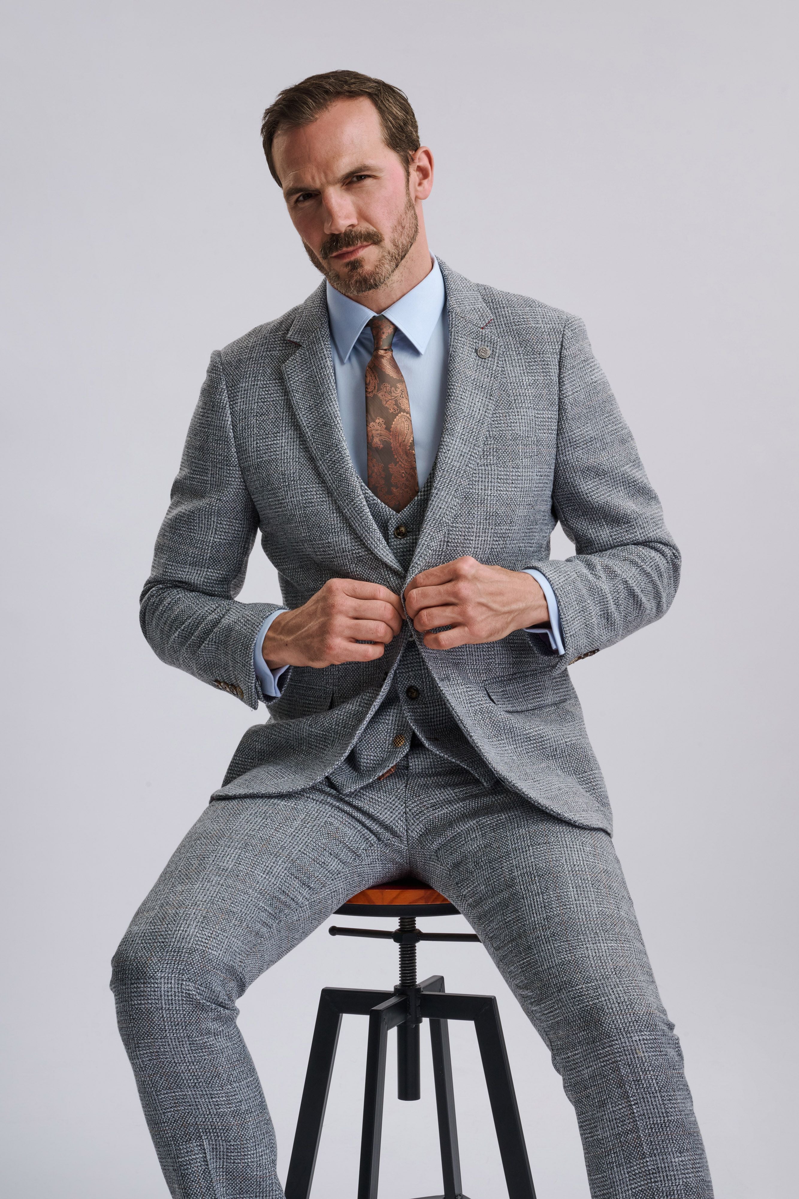 Kris - Silver Grey Tweed Three Piece Suit